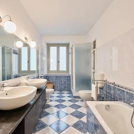 Appartement In The Heart Of Luminous Flat